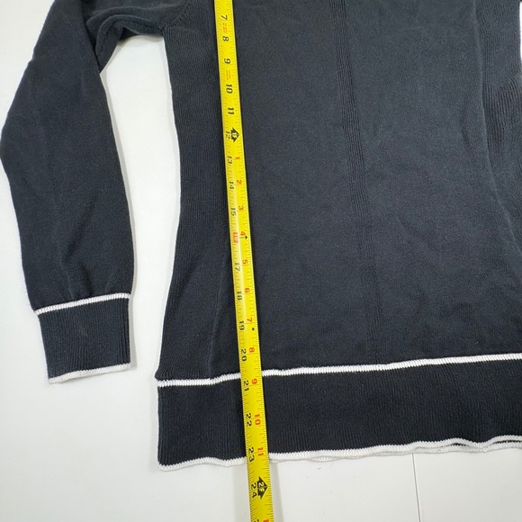 Nike Black V Neck Sweater Long Sleeve Athletic Trim Women Size PS - Picture 8 of 11